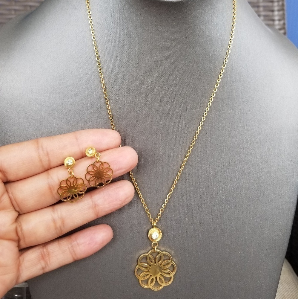 GOLD tone Stainless steel set